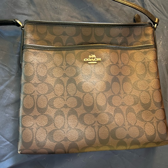 Coach Crossbody - Picture 2 of 3